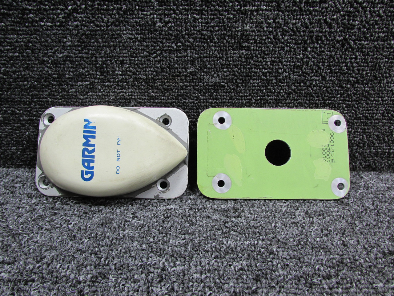 011-00147-00 Garmin Antenna GPS with Modifications and Mounting Plate