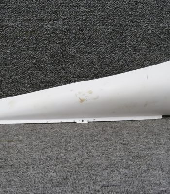 0530010-6 Cessna 172B Stabilizer Fairing Assembly RH