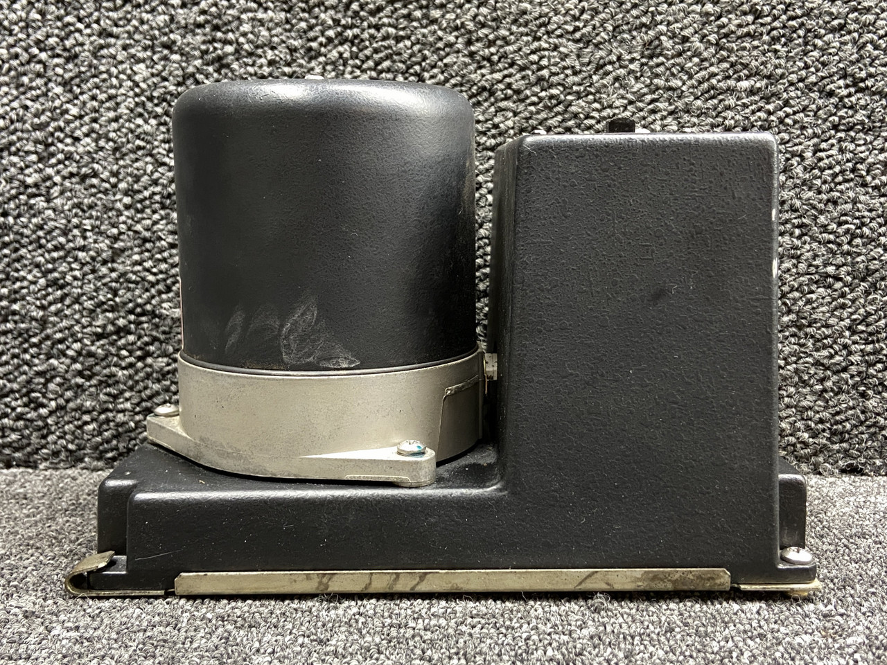 060-0015-00 King Radio KG-102A Directional Gyro w Mods (14V)