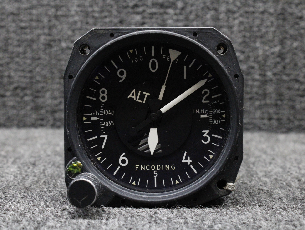 066-03064-0005 Bendix King KEA-130A Encoding Altimeter with Mods (14, 28V)