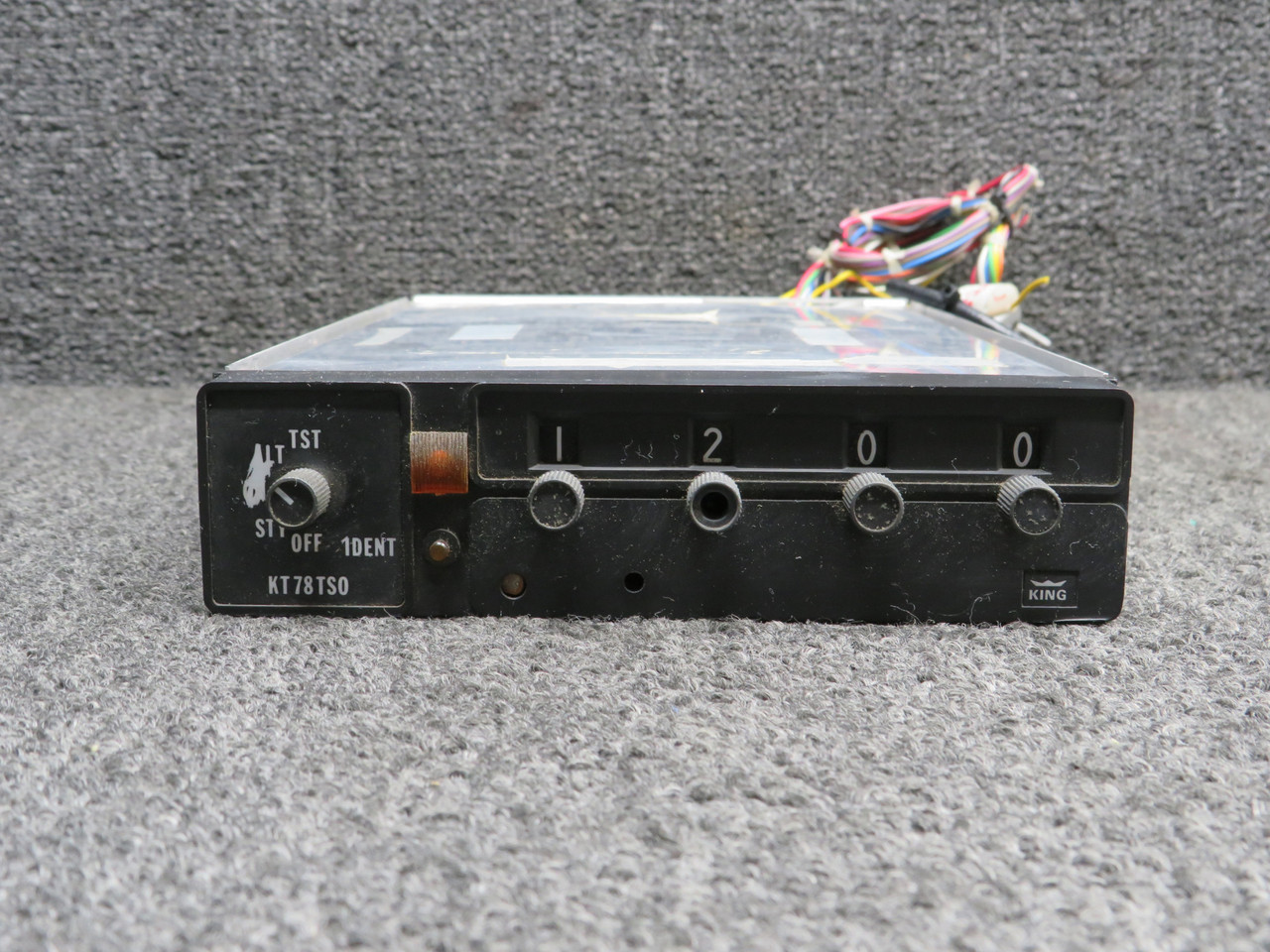 066-1034-02 King Radio KT-78 Transponder Radio with Tray & Mods (14V)