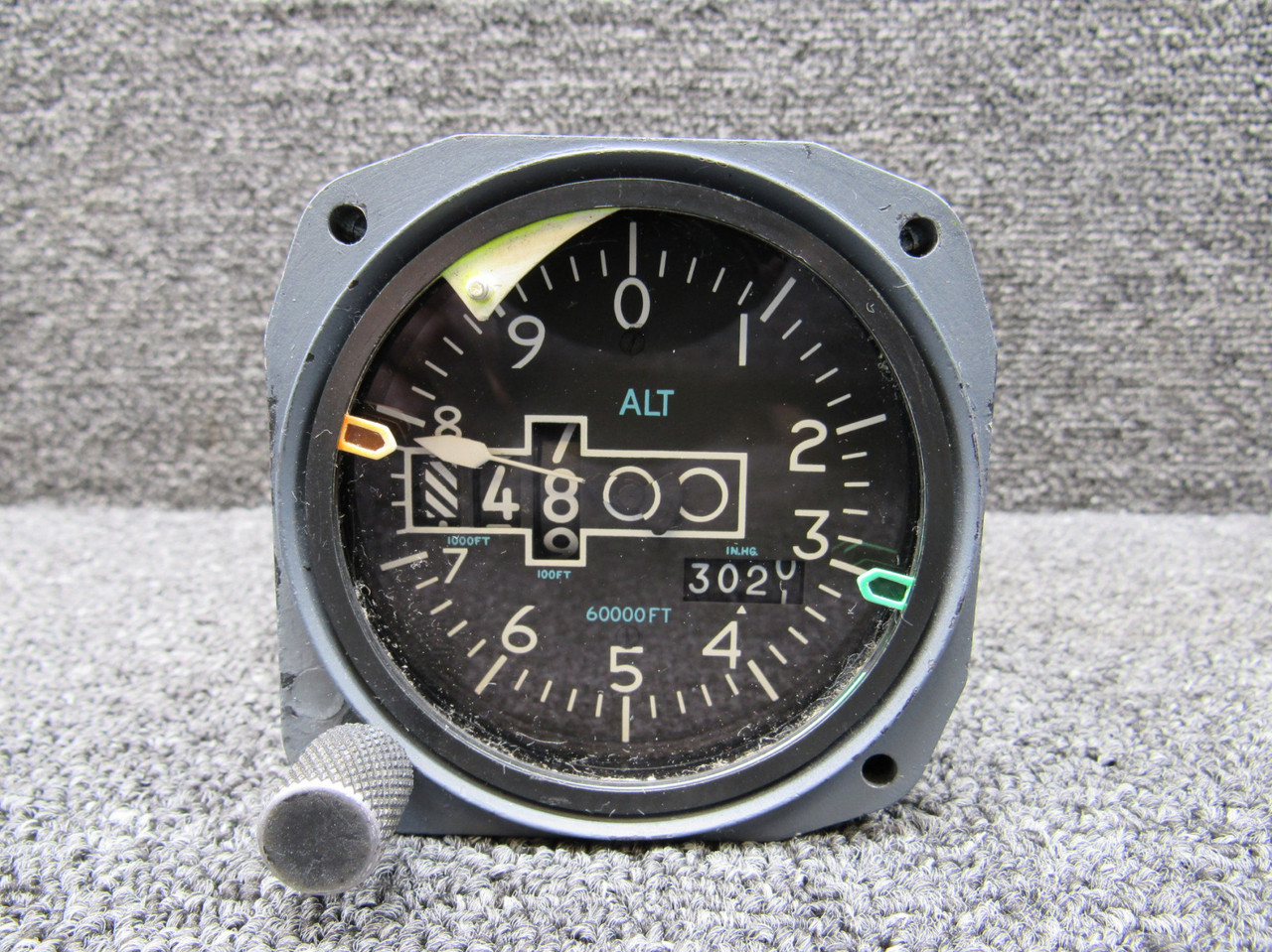 10460-11110 (Alt: C661072-0201) Aerosonic Altimeter
