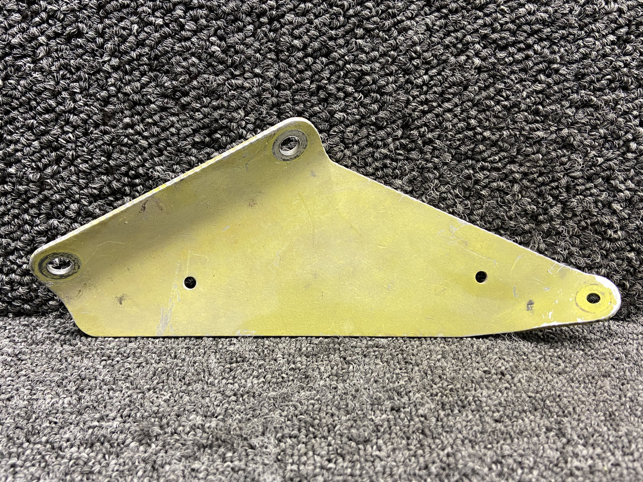 20560-001 Piper PA24-250 Stabilator Tab Control Mounting Bracket RH