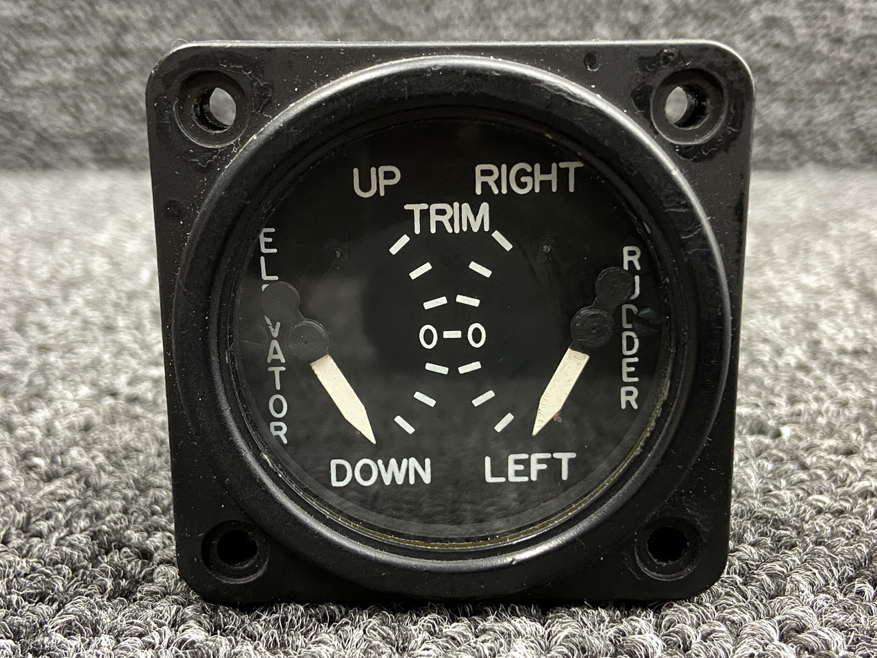 26T101 (Alt: 548-381) Aircraft Instruments Elevator, Rudder Trim Indicator