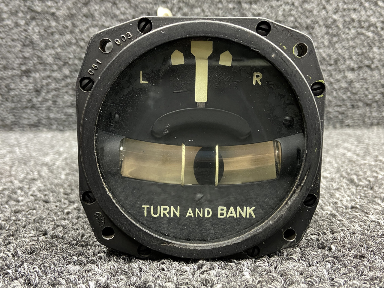 450-704 (Use: 548-447) RC Allen 12P61-A2A-S1 Turn & Bank Indicator (12V)