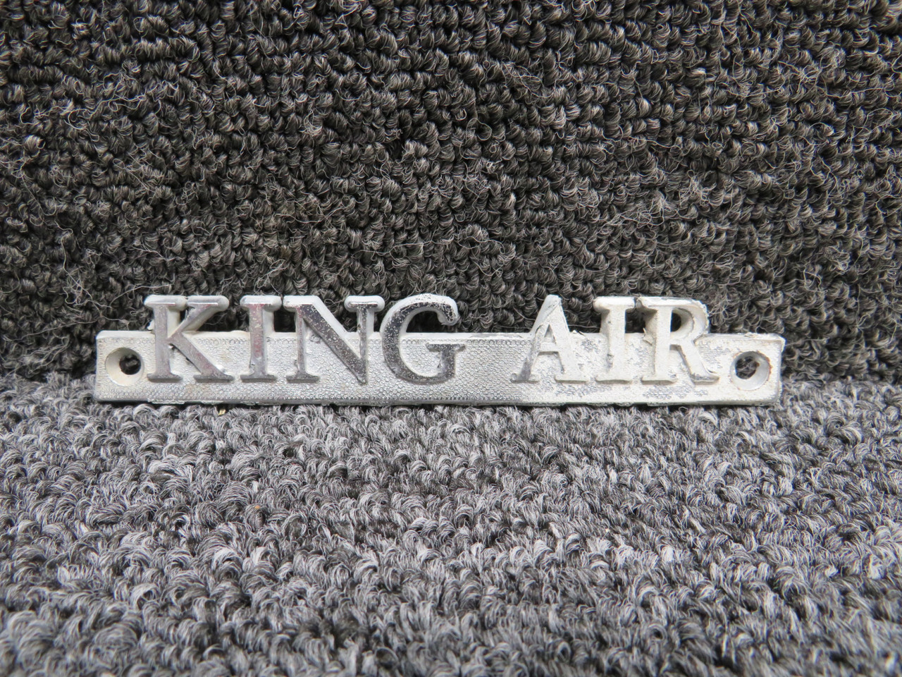 50-000098 Beechcraft King Air C90 King Air Emblem