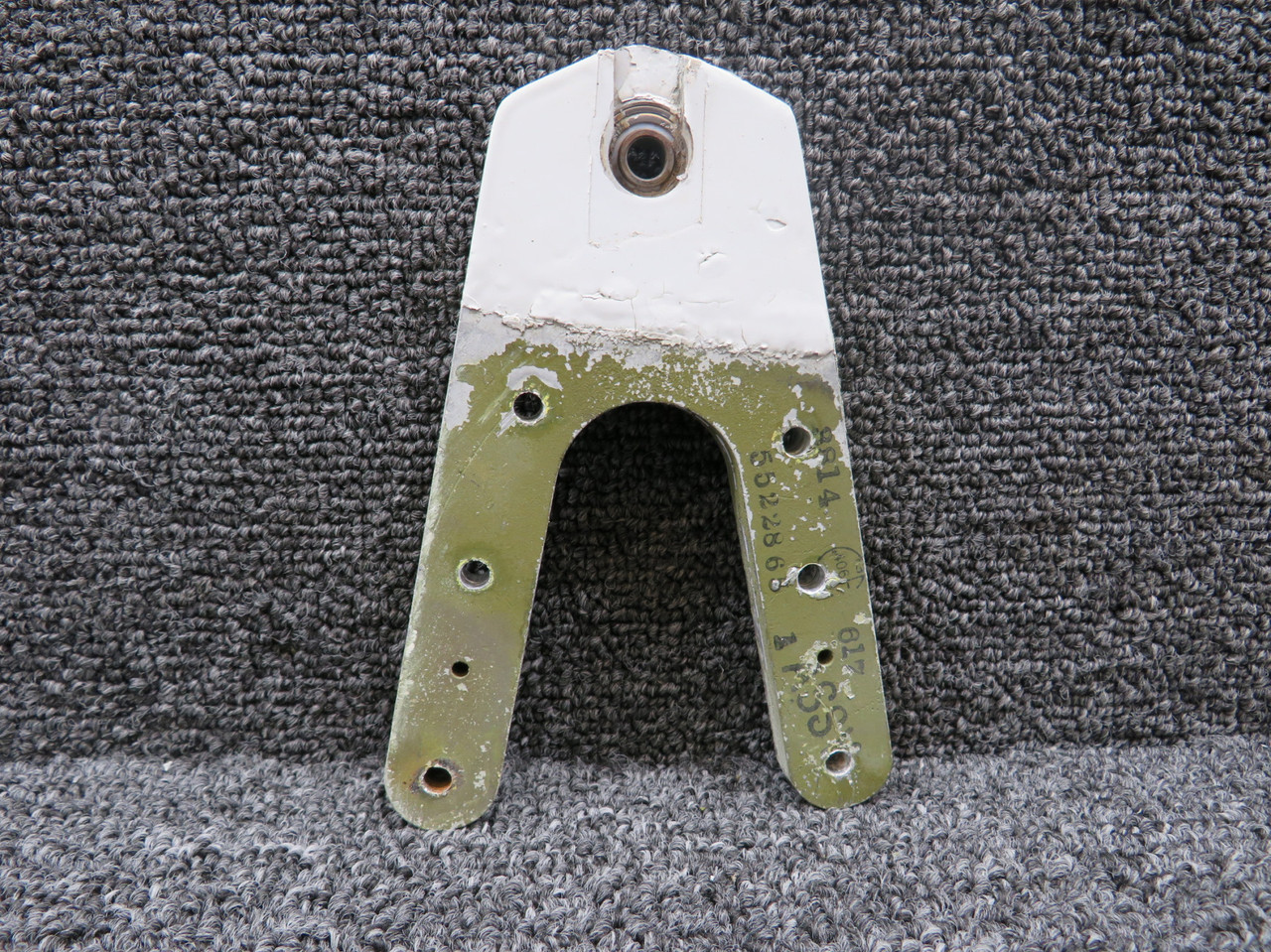 5522865-1 Cessna Citation S550 Wing Trailing Edge Bearing Plate Assembly