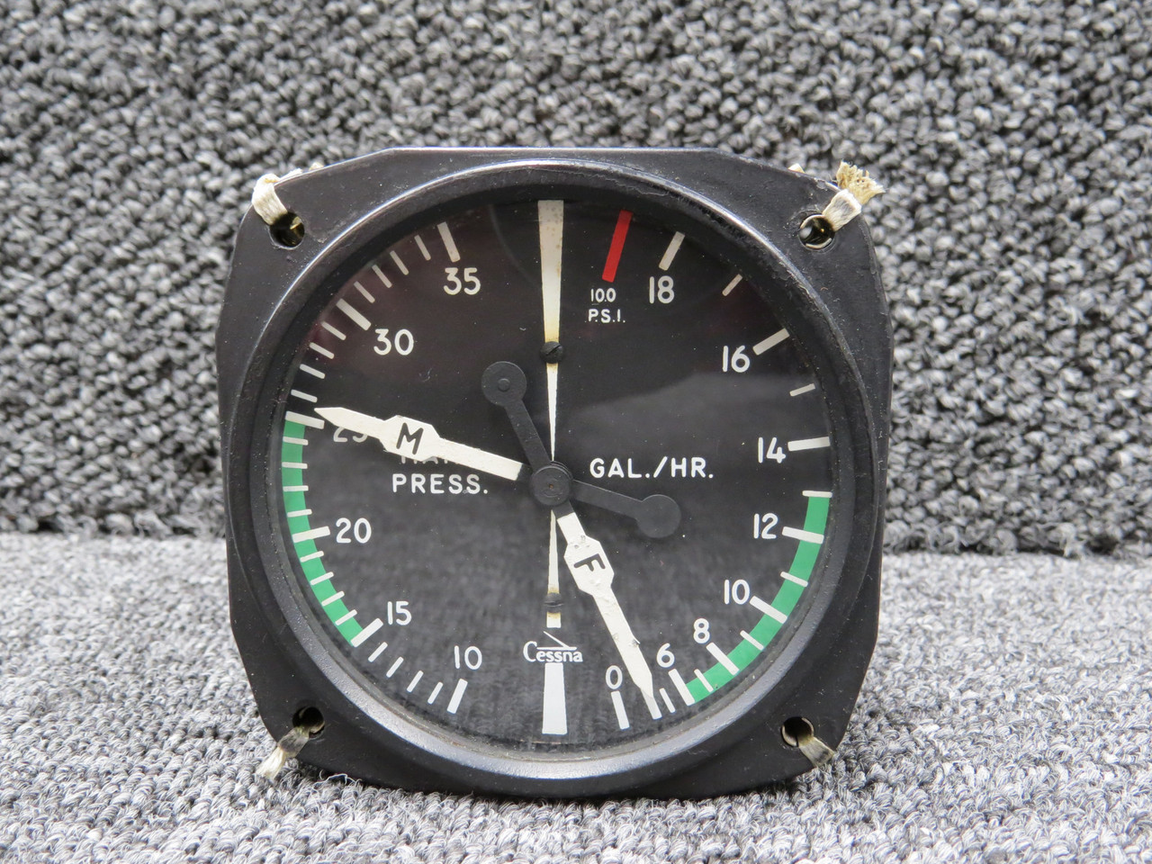 6080-C0207 United Instruments Dual Manifold and Fuel Pressure Indicator