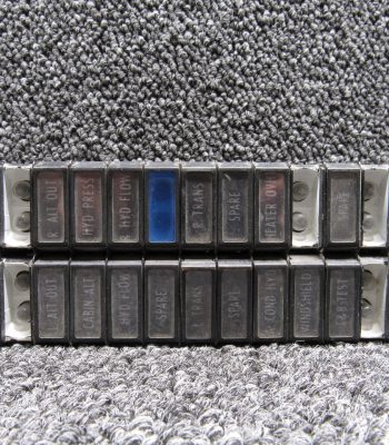 65-0890-3 Cessna C-421 Grimes Indicator Light (Some Lens Broken) (28 Volts)