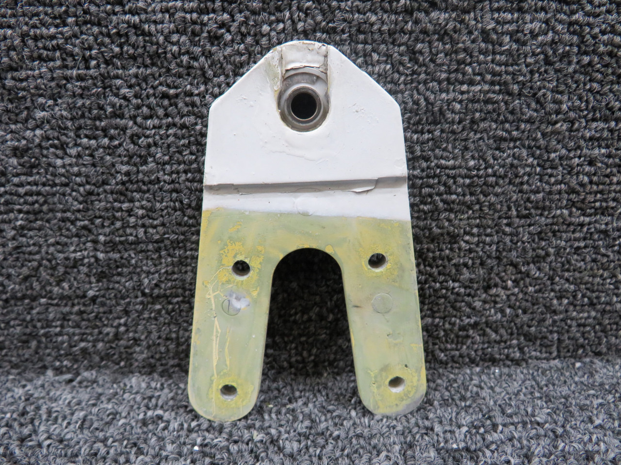 6522068-1 Cessna Citation S550 Wing Trailing Edge Bearing Plate Assembly