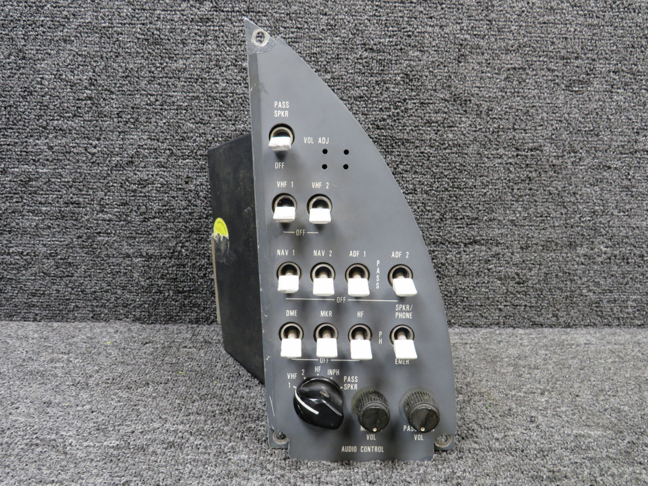 6608213-2 (Alt: 1251-1) Avtech Audio Control Panel w Green Tag (Core)