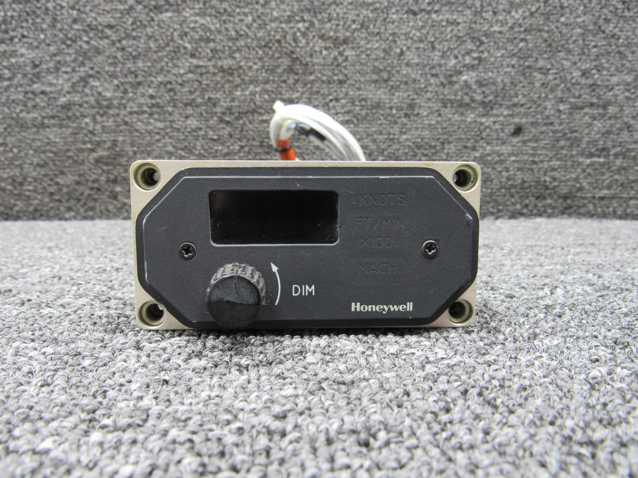 7000125-901 Honeywell CD-125 Air Data CMD Display