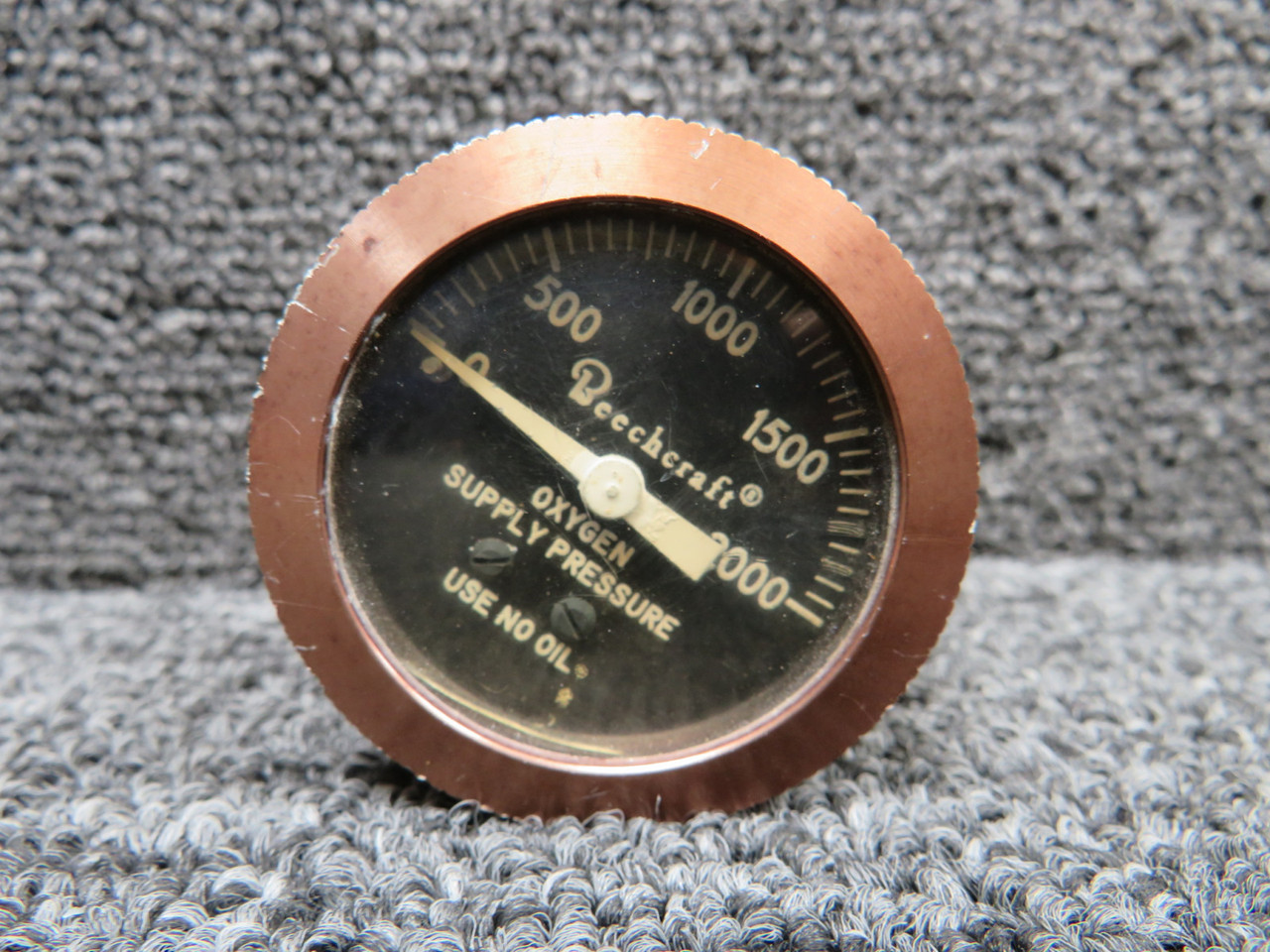 800322-00 Beechcraft King Air C90 Oxygen Pressure Gauge with Bracket
