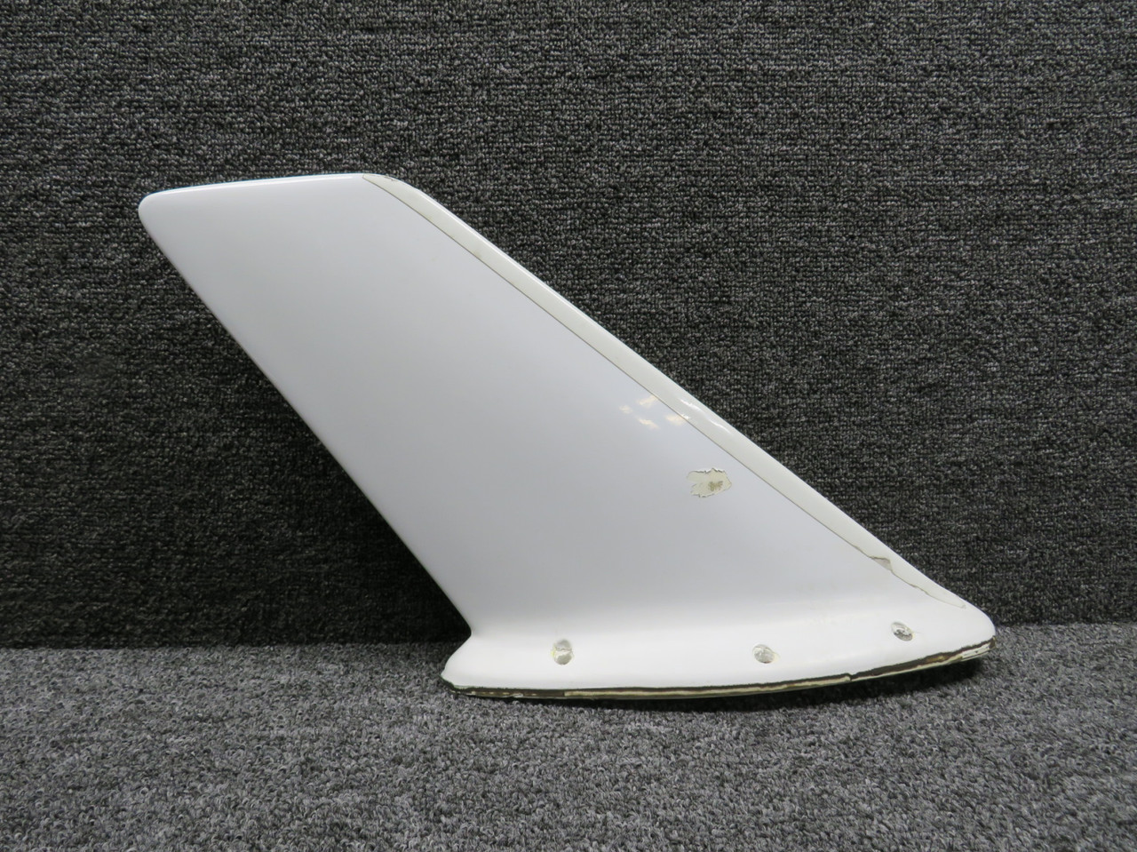 AV230 Trivec-Avant UHF Satcom Antenna