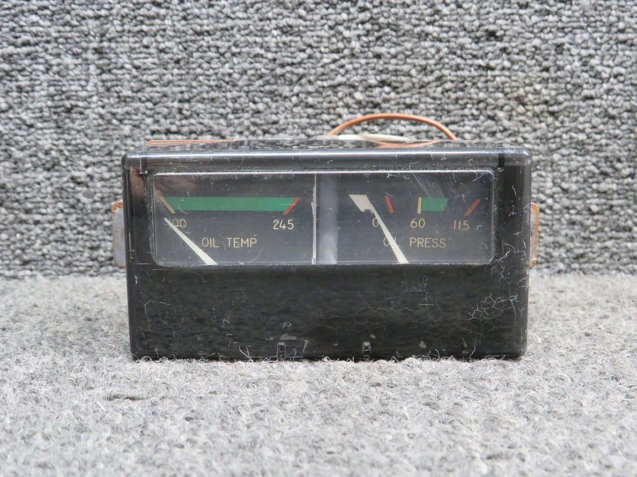 C669535-0101 Cessna Oil Temp and Oil Pressure Indicator Gauge Cluster Assy