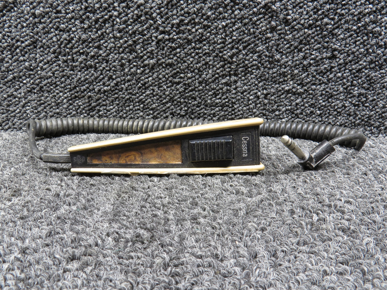 Cessna C-182R Handheld Microphone (Tan) (No Data Plate)