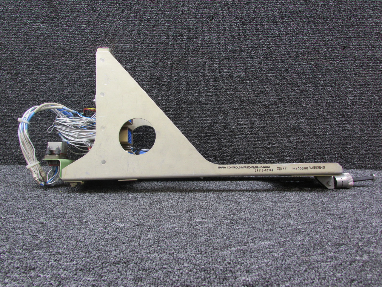 KD479-D9J13-00980 Barry Controls Mount