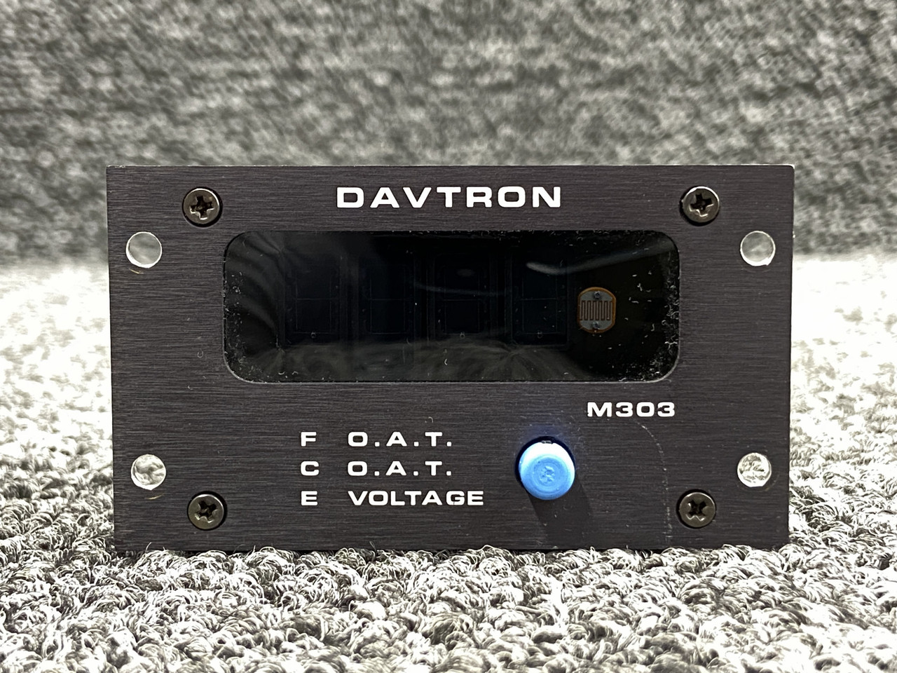 M303 Davtron Digital Outside Air Temperature Indicator