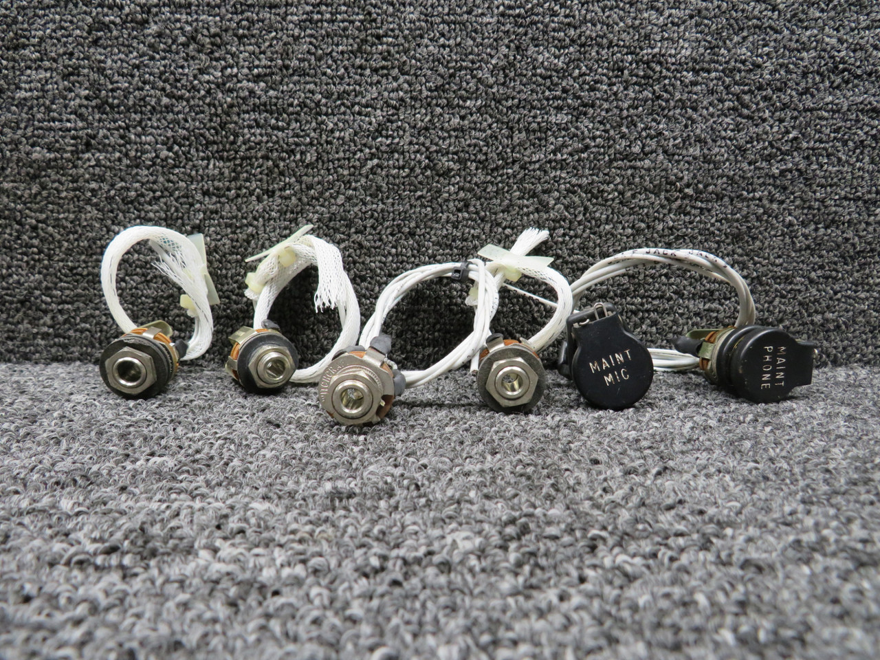 M641-5-1, M641-6-1 Hawker BAE 125-800A Microphone Jack Set of 6