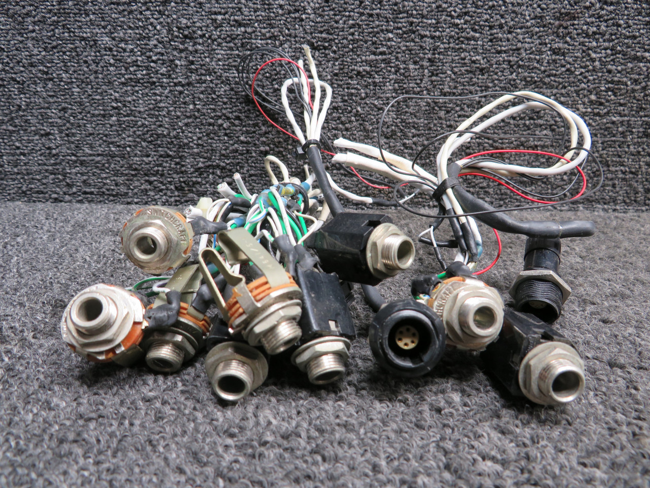 Mooney M20R Audio and Mic Jack Set of 13