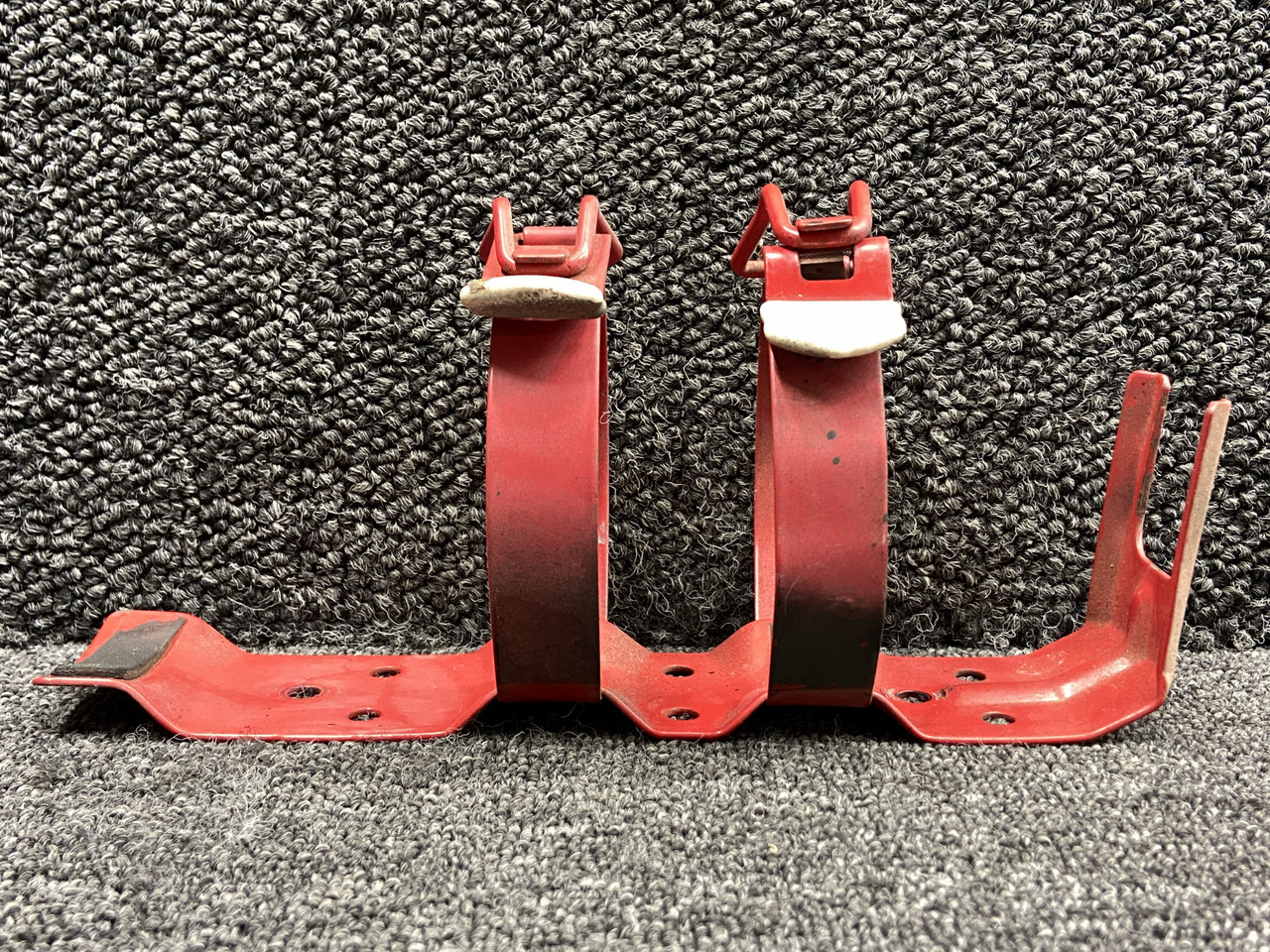 Piper PA24-250 Fire Extinguisher Mounting Bracket