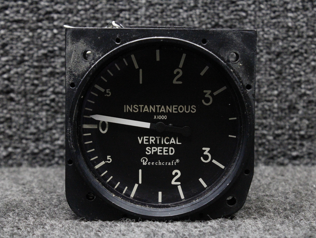 RC-30-V-LE (Alt: 100-384054-3) Aerosonic Vertical Speed Indicator (Lighted)