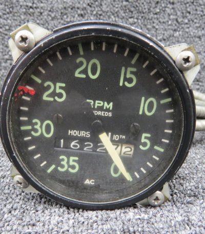 RT-9 GMC AC Division Tachometer Indicator with Cable (Hours: 1622.72)